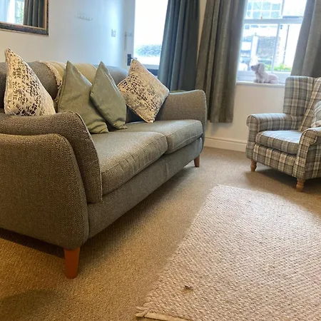 21 Entry Lane * Kendal