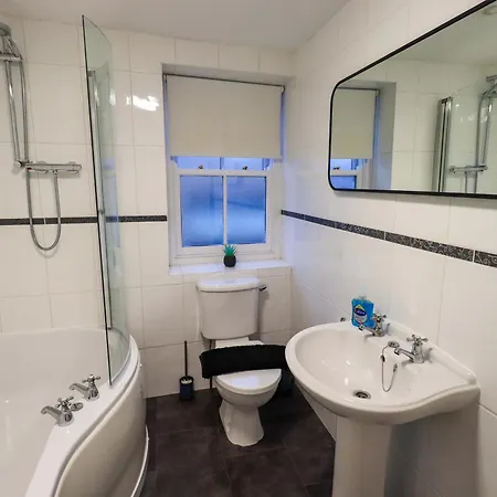 21 Entry Lane *